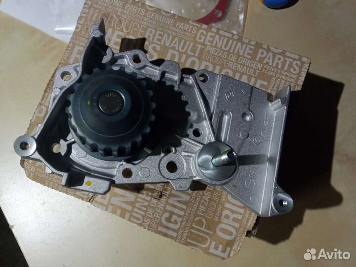 Помпа renault