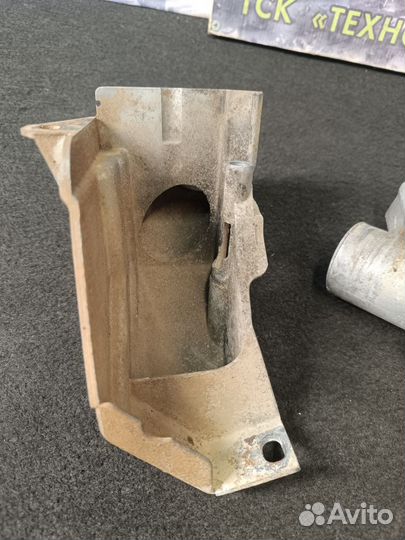 Дефлектор выпускного коллектора VAG