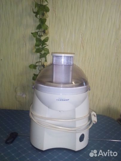 Соковыжималка электрическая