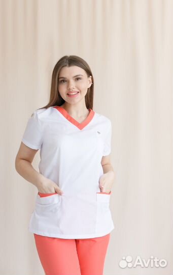 Медицинский костюм женский