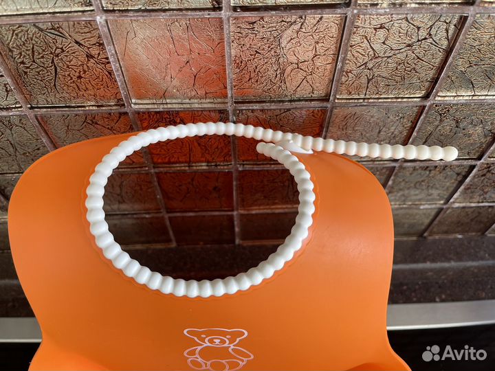 Нагрудник силиконовый Baby Bjorn с тарелкой