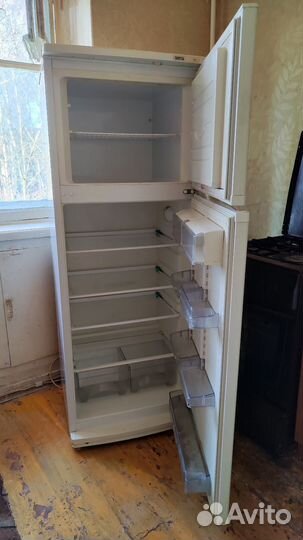 Холодильник бу 160см