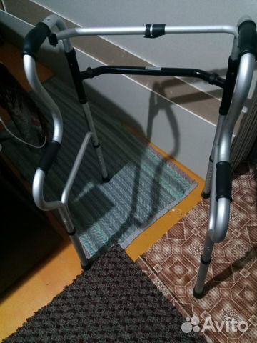 Инвалидные ходунки