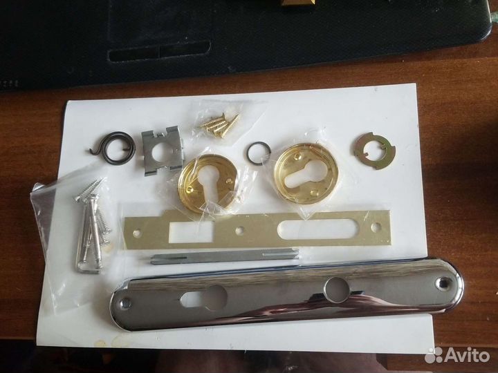 Замок врезной для входной двери