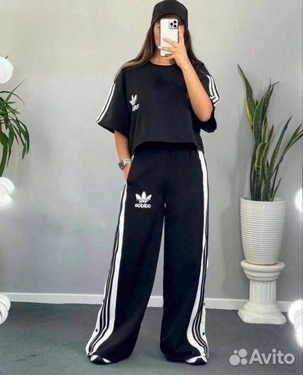 Костюм спортивный женский adidas