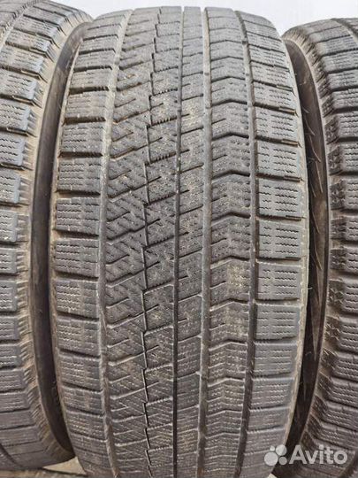 Bridgestone Blizzak VRX2 235/45 R18 94Q
