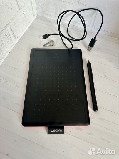 Графический планшет Wacom CTL-472-N One Small