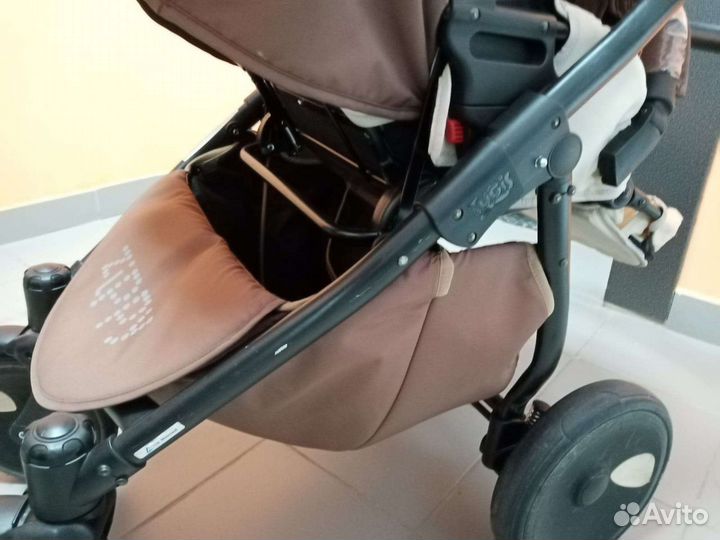 Tutis zippy коляска 3 в 1