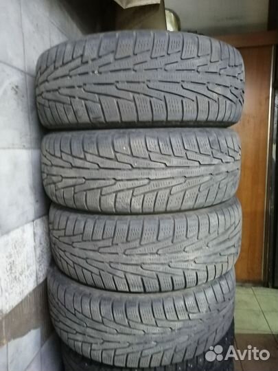 Nokian Tyres Hakkapeliitta R 235/60 R18 107R