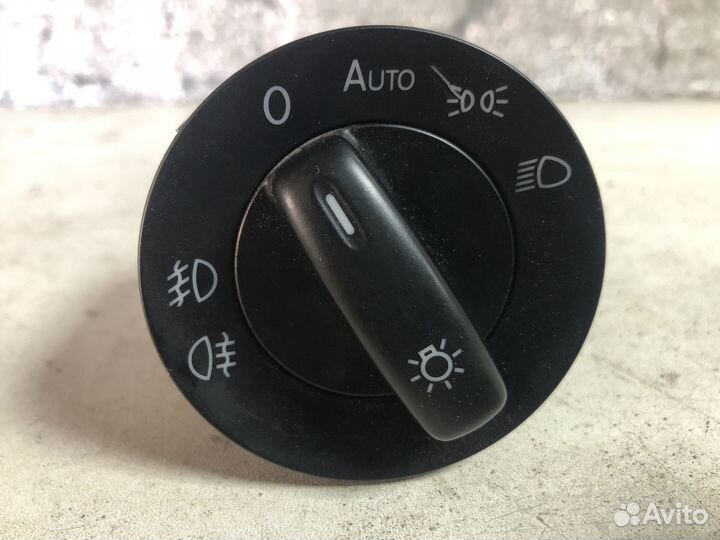 Блок управления светом Volkswagen Passat B6