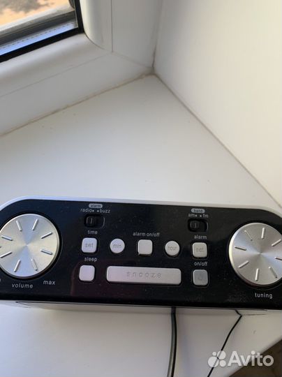 Радиочасы vitek