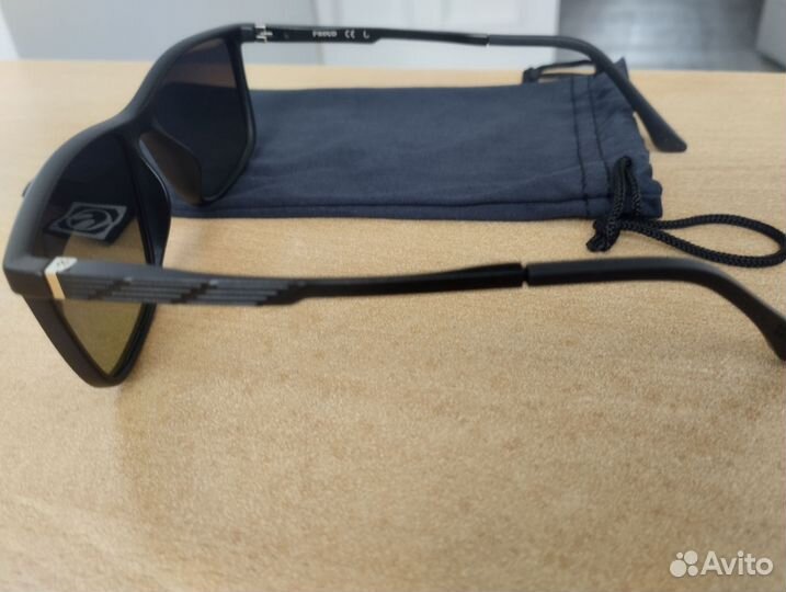 Солнцезащитные очки мужские proud