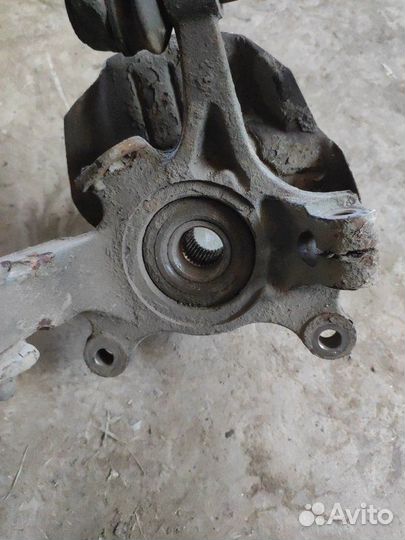 Кулак поворотный передний правый Chevrolet Lacetti