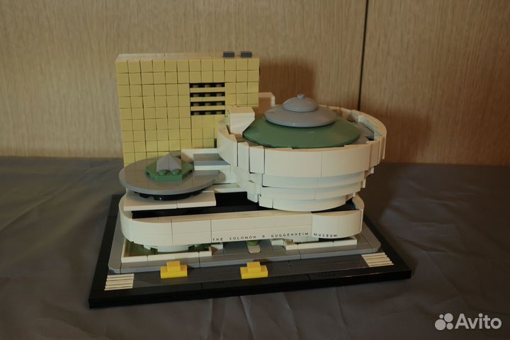 Lego Architecture 21035 Guggenheim Museum