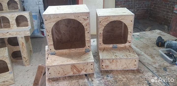 Гнездо для кур с яйцесборником