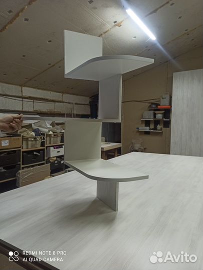 Полка настенная угловая