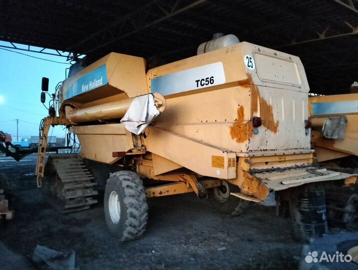 Комбайн New Holland TC 56, 2005