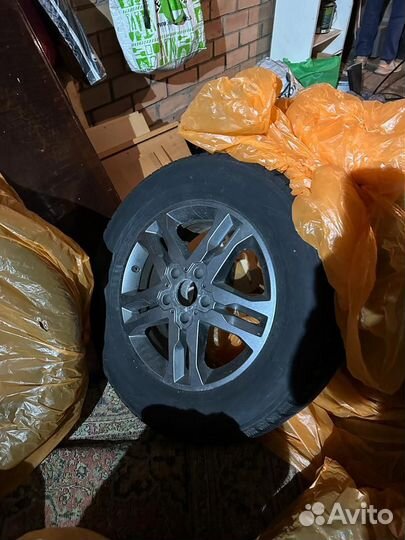 R18 Nokian Tyres Hakkapeliitta 1 265/60, PCD 5x130 DIA 84.1