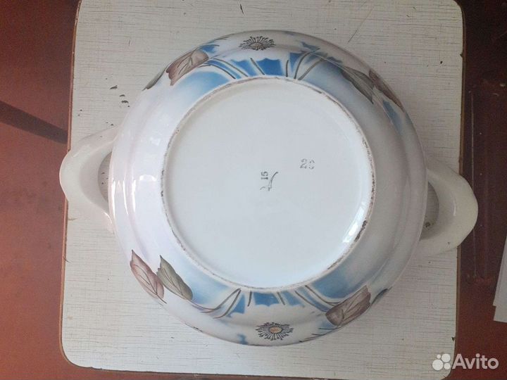 Супница с блюдом