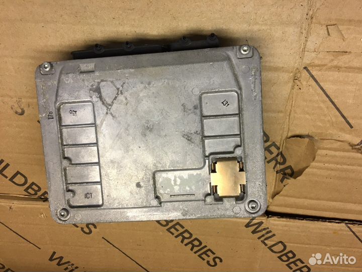 Блок управления двигателем Skoda fabia 2