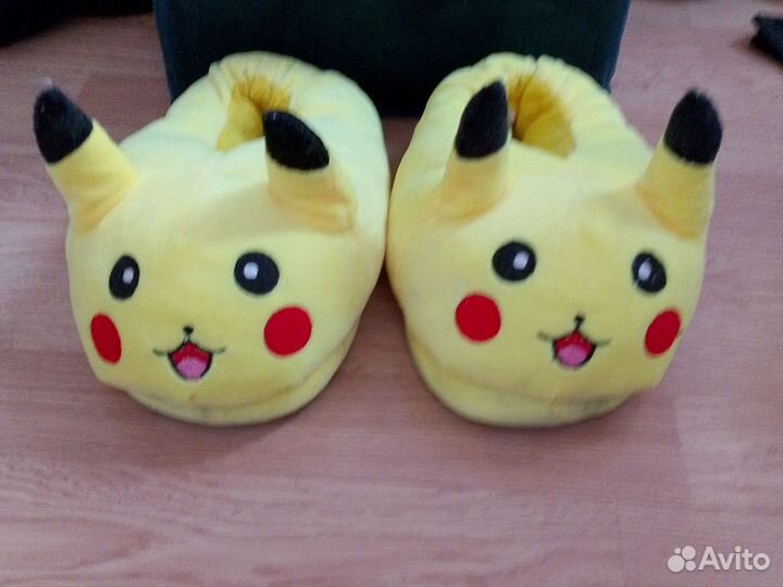 Тапочки пикачу