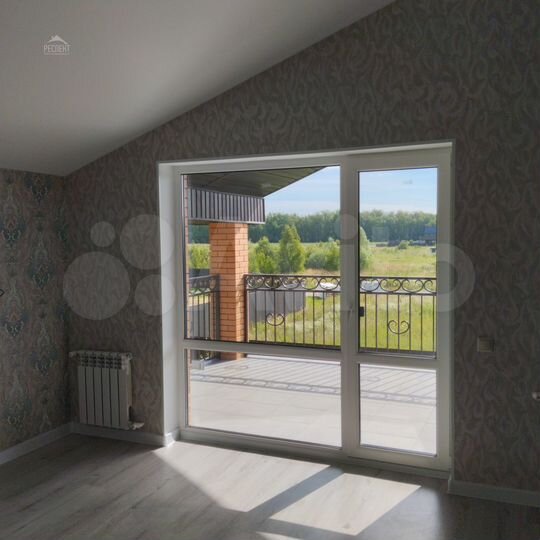 Дом 177 м² на участке 6 сот.