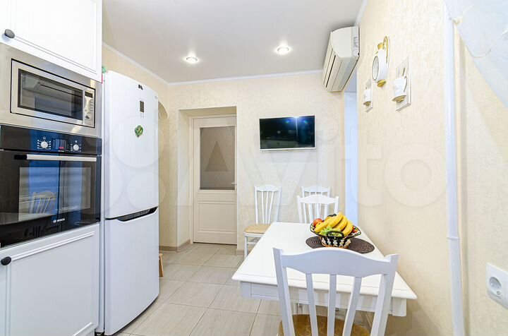 2-к. квартира, 68 м², 2/10 эт.