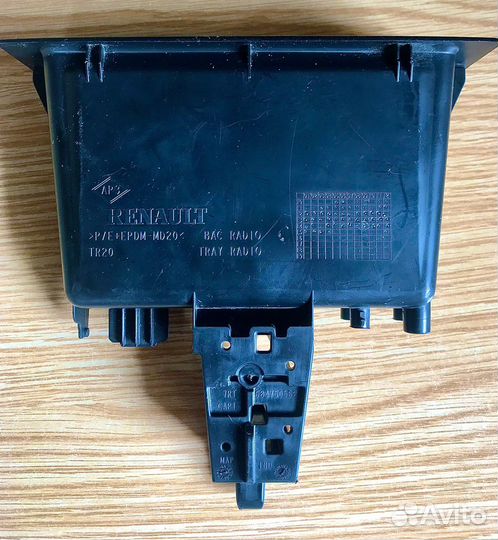 Штатная магнитола рено Трафик 3