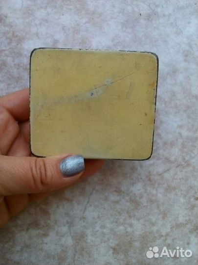 Жестяная коробка редкая