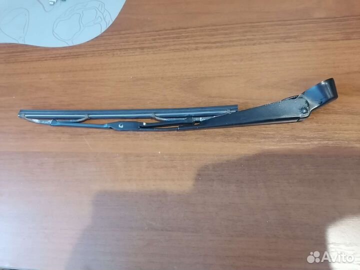 Задний дворник Ford