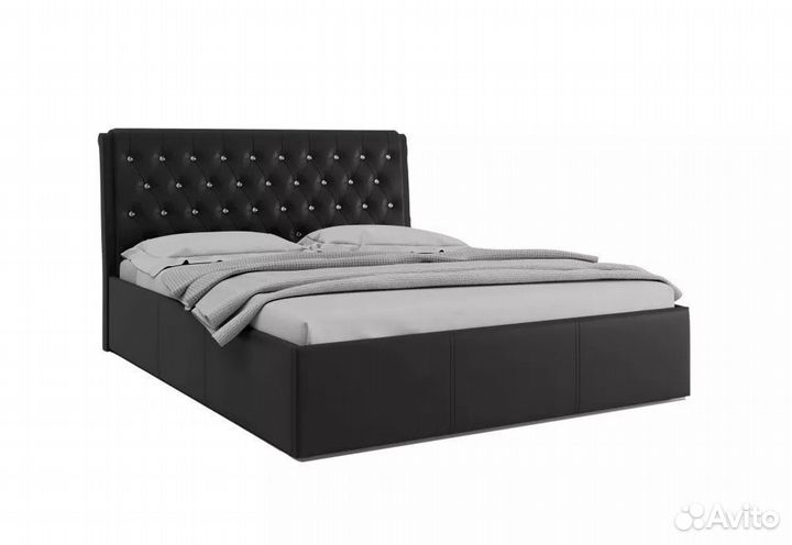 Кровать с мягкой обивкой на 180х200 см