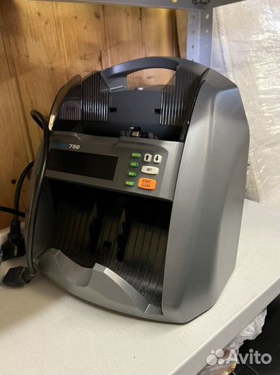Счетчик банкнот Dors 750