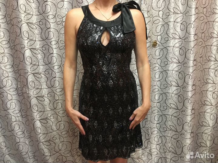 Женское вечернее платье