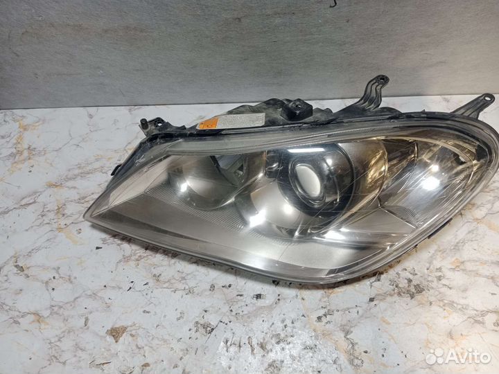 Фара левая Suzuki Kizashi Ксенон