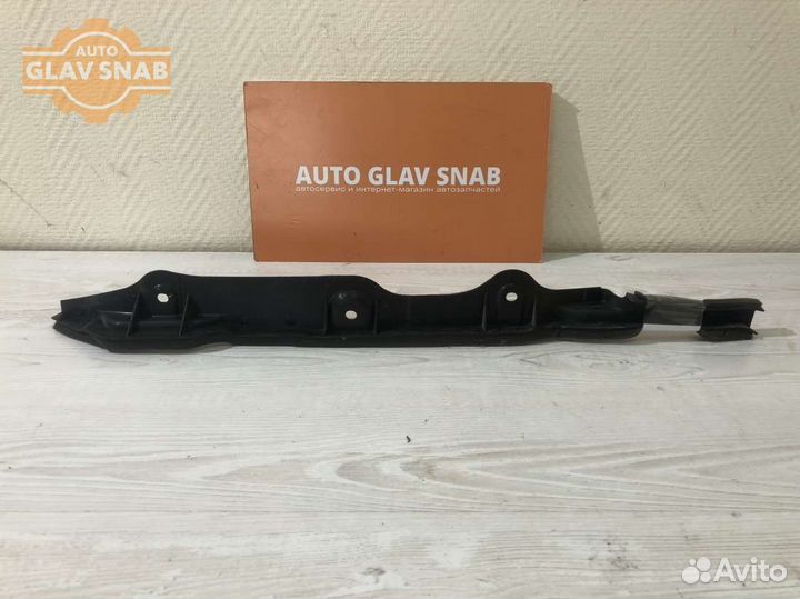 Уплотнитель крыла передний левый