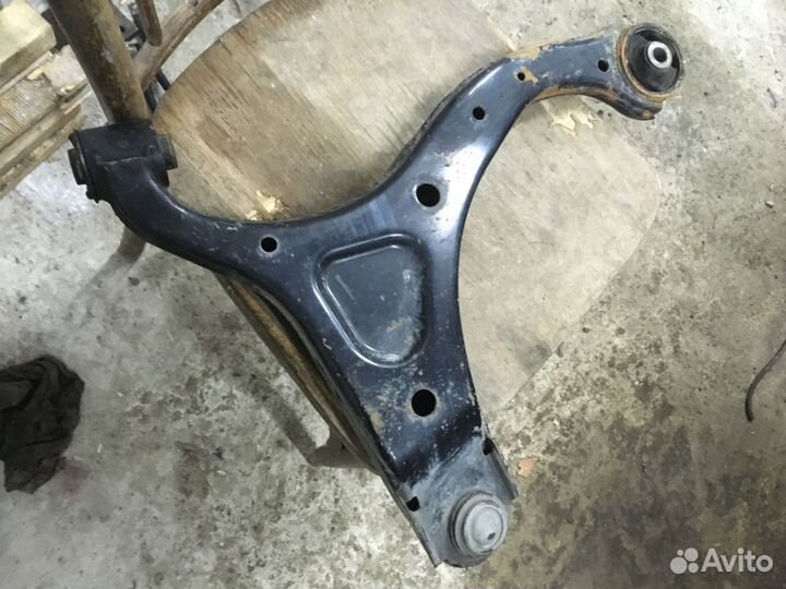 Рычаг передний левый Киа Соренто 2