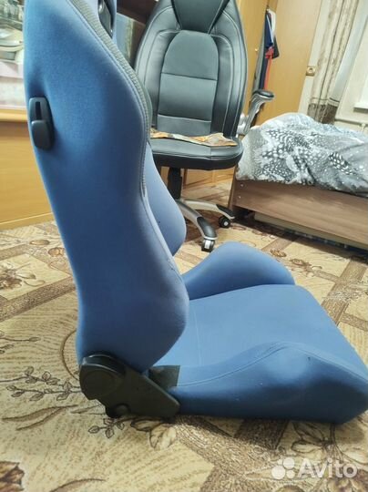 Спортивное сиденье, полуковш, Recaro SR3