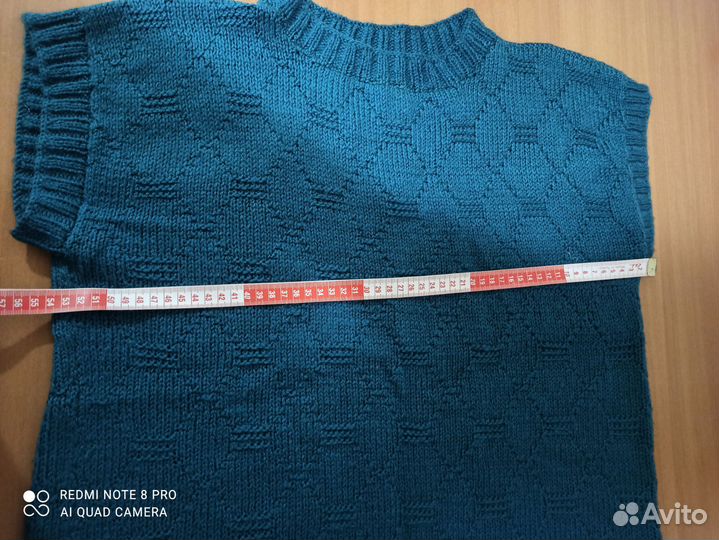 Безрукавка ручной вязки