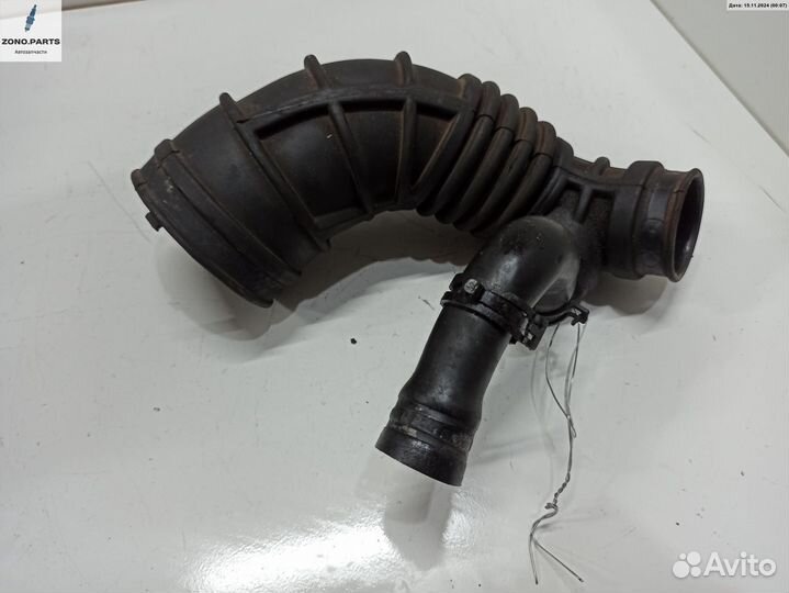 Патрубок турбины 90528773 на Opel Vectra C