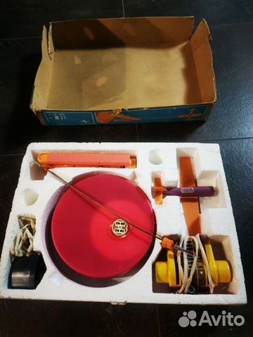 Советская игрушка самолёт