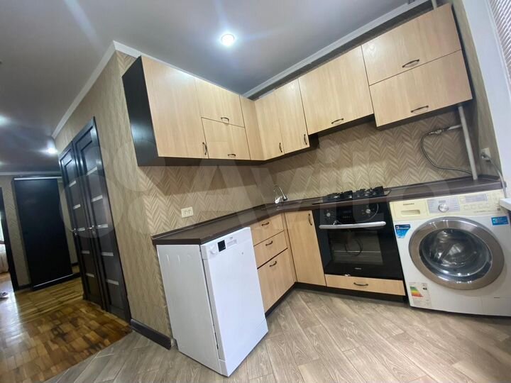 3-к. квартира, 70,1 м², 2/5 эт.