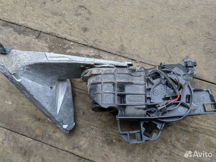 Электропривод правого зеркала Skoda Kodiaq