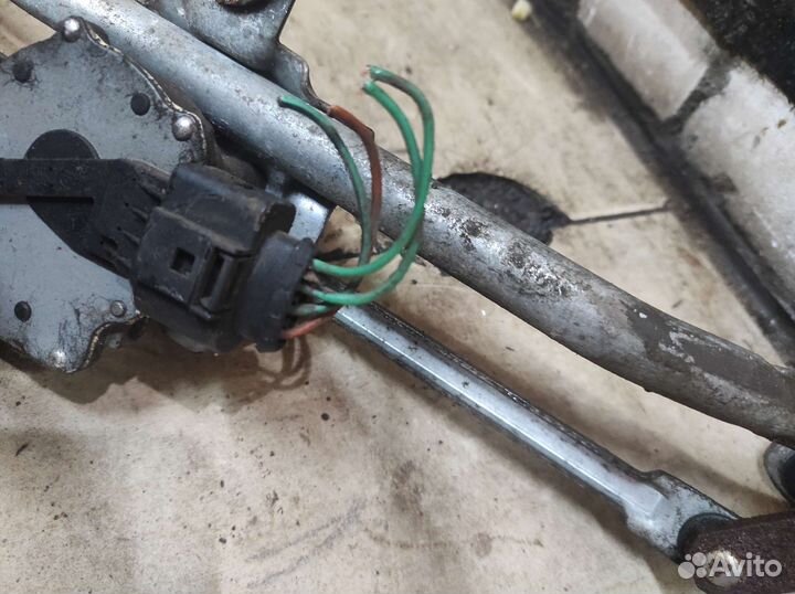 Трапеция стеклоочистителя Skoda Octavia a4 tour