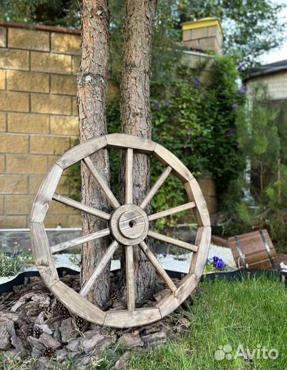 Большое колесо от телеги 90 см. Декор для дома