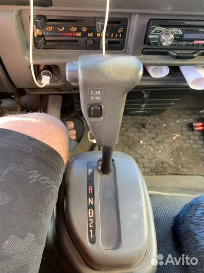 Isuzu ELF (N-series) изотермический, 2002