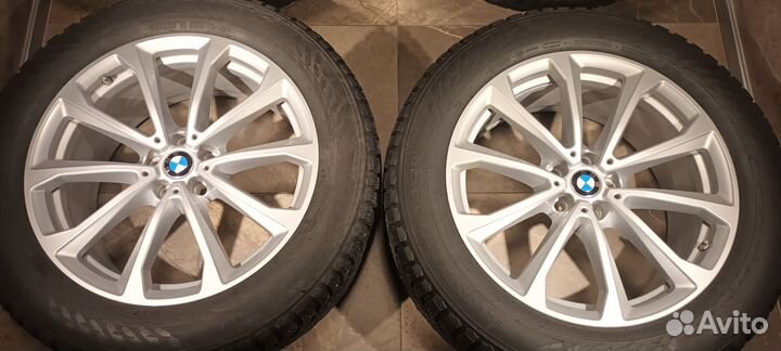 R20 Nokian Tyres Hakkapeliitta 9 SUV 255/55, PCD 5x114.3 DIA 66.6