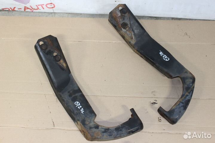 Крепления переднего бампера Chevrolet Tahoe GMT400