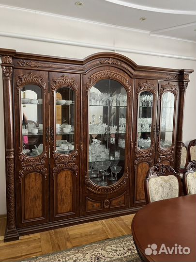 Буфеты и серванты