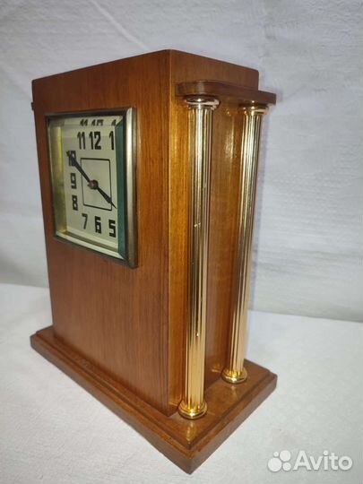 Настольные часы с боем Владимир