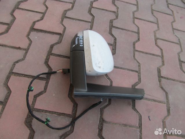 Зеркало правое Volkswagen Sharan 2 2009